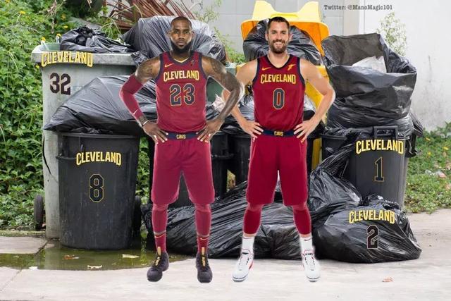 姆巴佩弟弟晒一家四口合照庆祝圣诞节