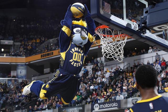 小卡26分快船大胜绿军5连胜 爵士送黄蜂3连败